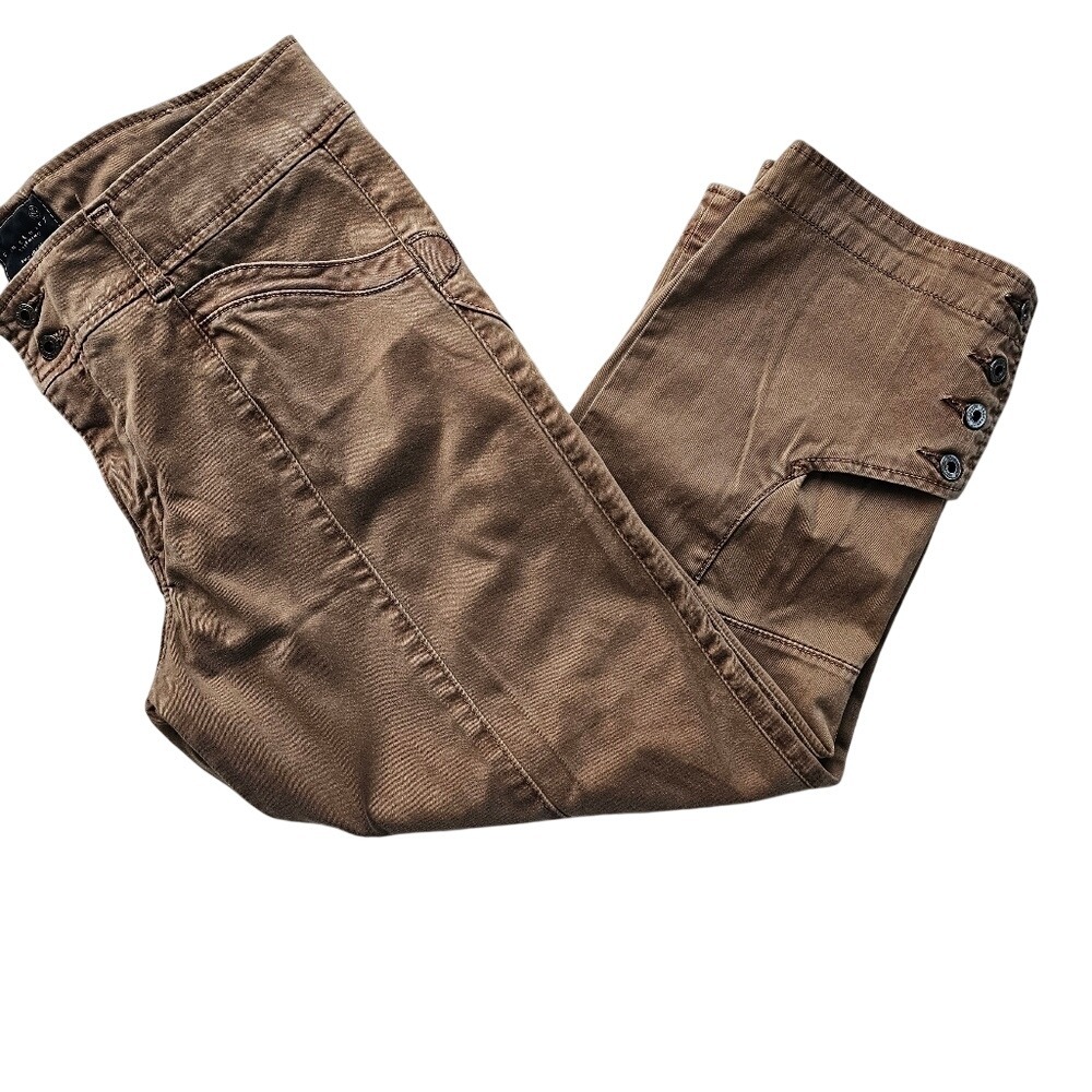 Sanctuary Brown Summer Crop Pants Button Detail Seams and Pocket Detail 31
